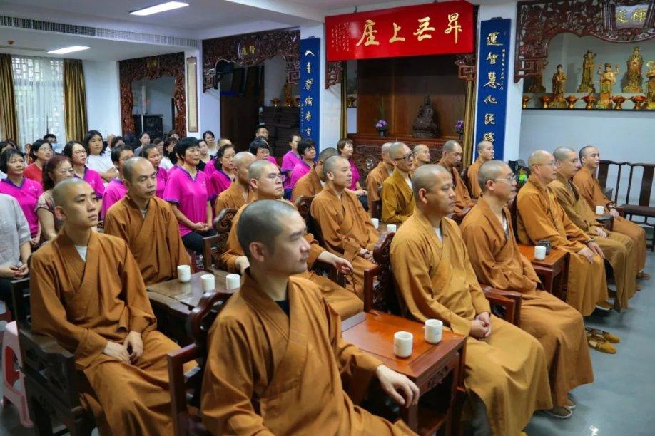 狂轰39+8！居然被湖人摆上货架，将帅不和一幕被曝光，内讧危机愈演愈烈